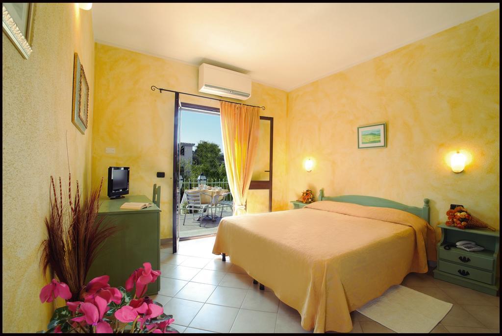 Appartamento Gli Ontani Cala Liberotto Værelse billede