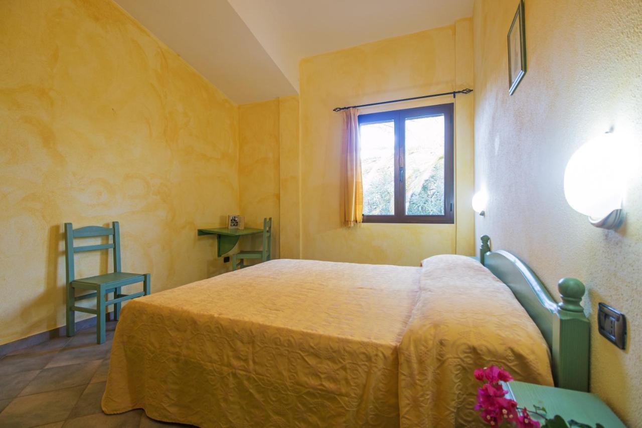Appartamento Gli Ontani Cala Liberotto Eksteriør billede